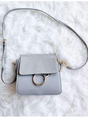 Mode Luxe Gray Ring Handle
Crossbody Bag VICI